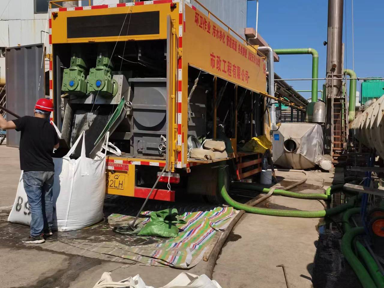 双台子淤泥压干处理